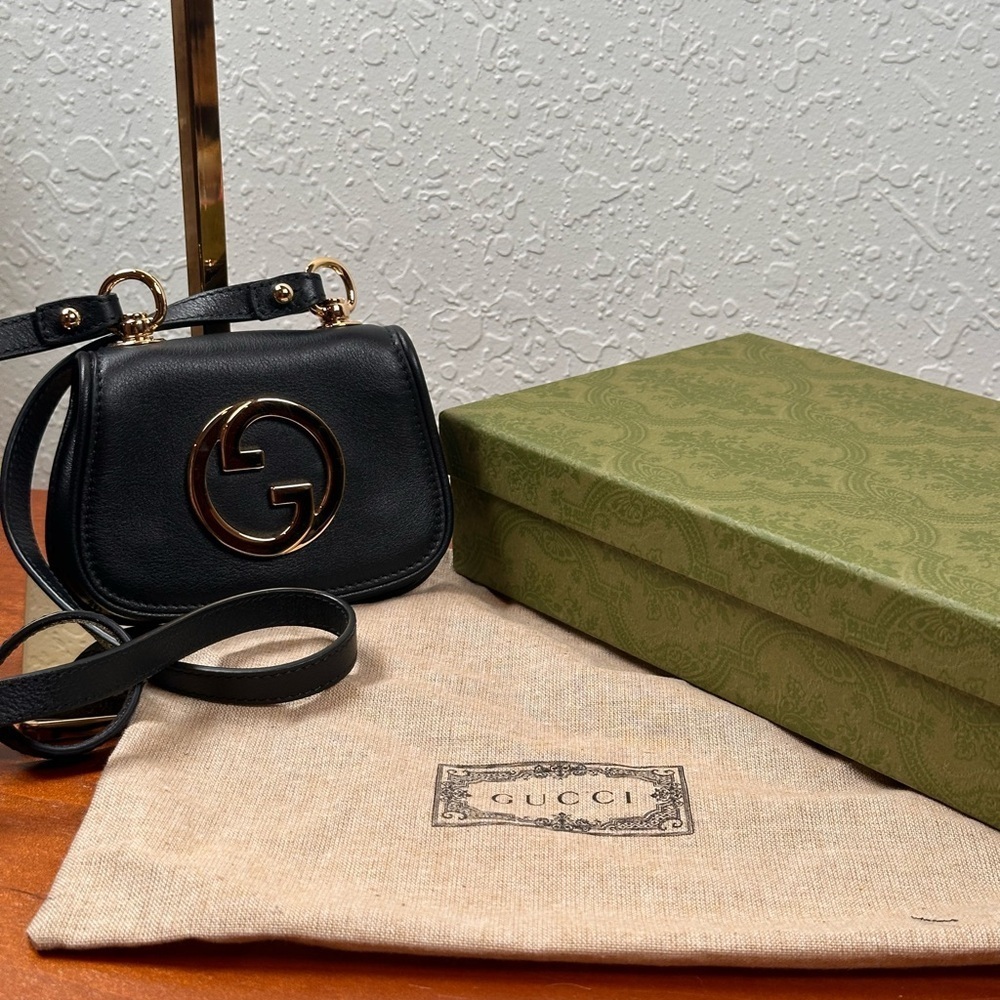 New Authentic Gucci Blondie GG Logo
Black Crossbody Wallet Bag - Picture 3 of 14